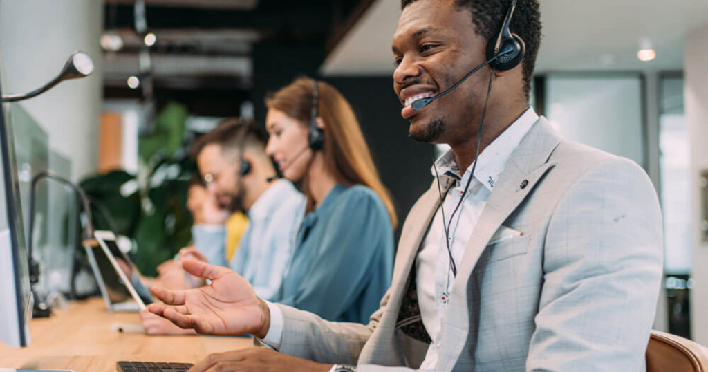 What Is A Live Answering Service Full Guide